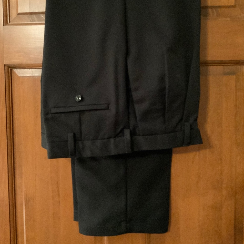 Haggar Pleated Mens Pants, 38W X 32L, Black